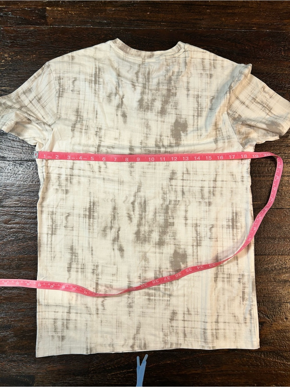 NWT VRST Essential Pocket Tee Bundle - Heathered Sage Green, Light Gray, Beige - Picture 6 of 11